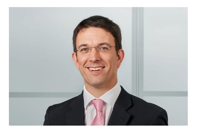 Richard-Fearon-with-white-surround.PNG
